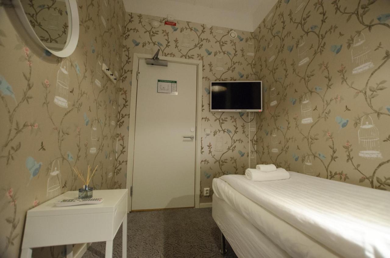 Hostel Fyristorg อุปซอลา ภายนอก รูปภาพ